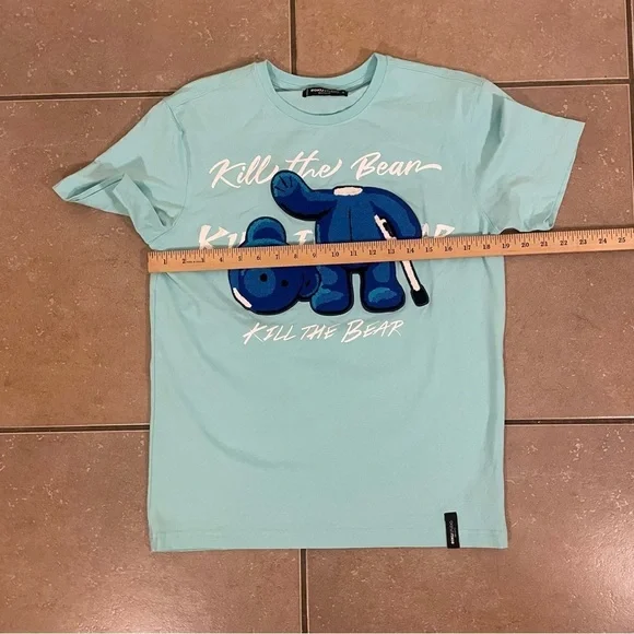Roku Studio Kill The Bear Tee Turquoise Blue T-shirt Patch Fuzzy Bear Sz Small - Picture 5 of 6